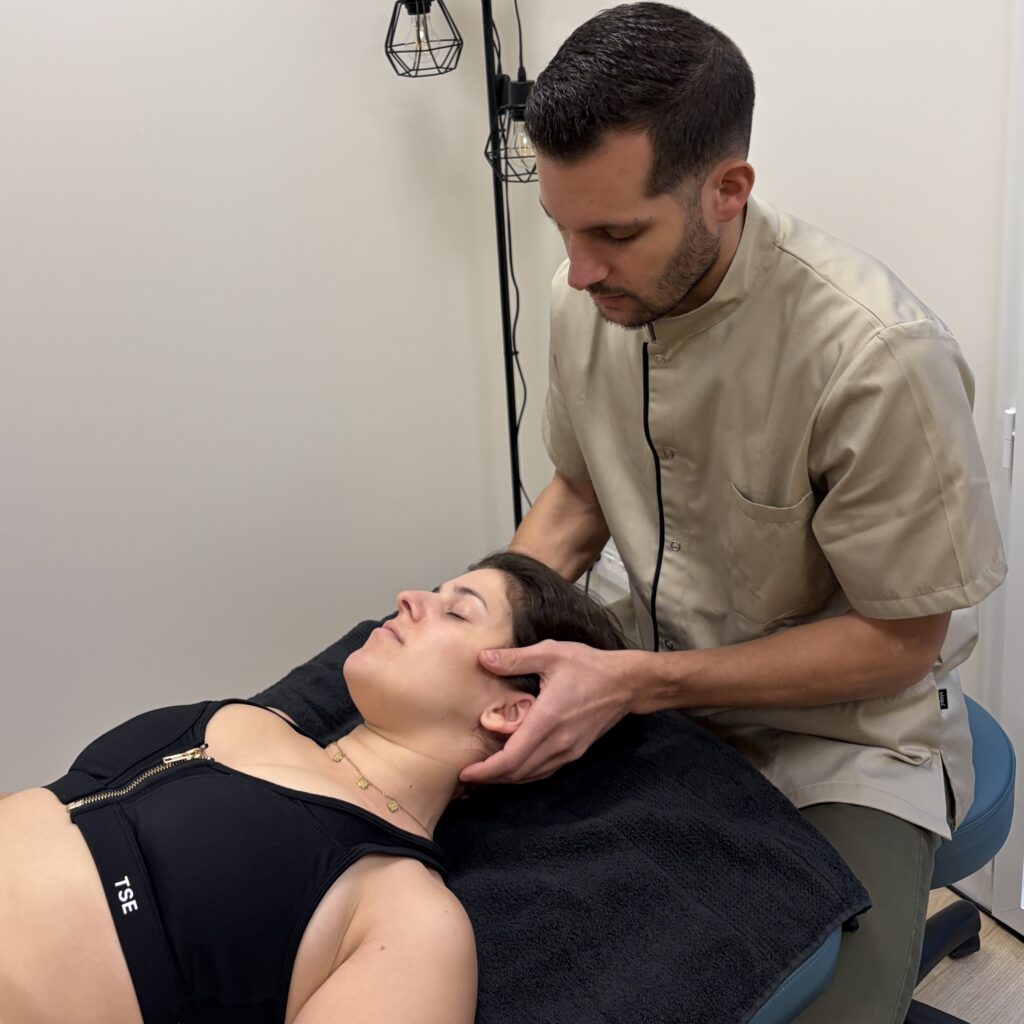 6A6B827C-656A-41EA-9915-9D11584CEC5E_1_201_a